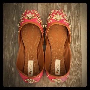 Jasmine flats (Khussas) 👠 NWOT